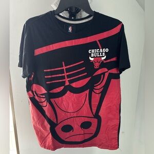 Vintage Chicago Bulls Black & Red Graphic Tee